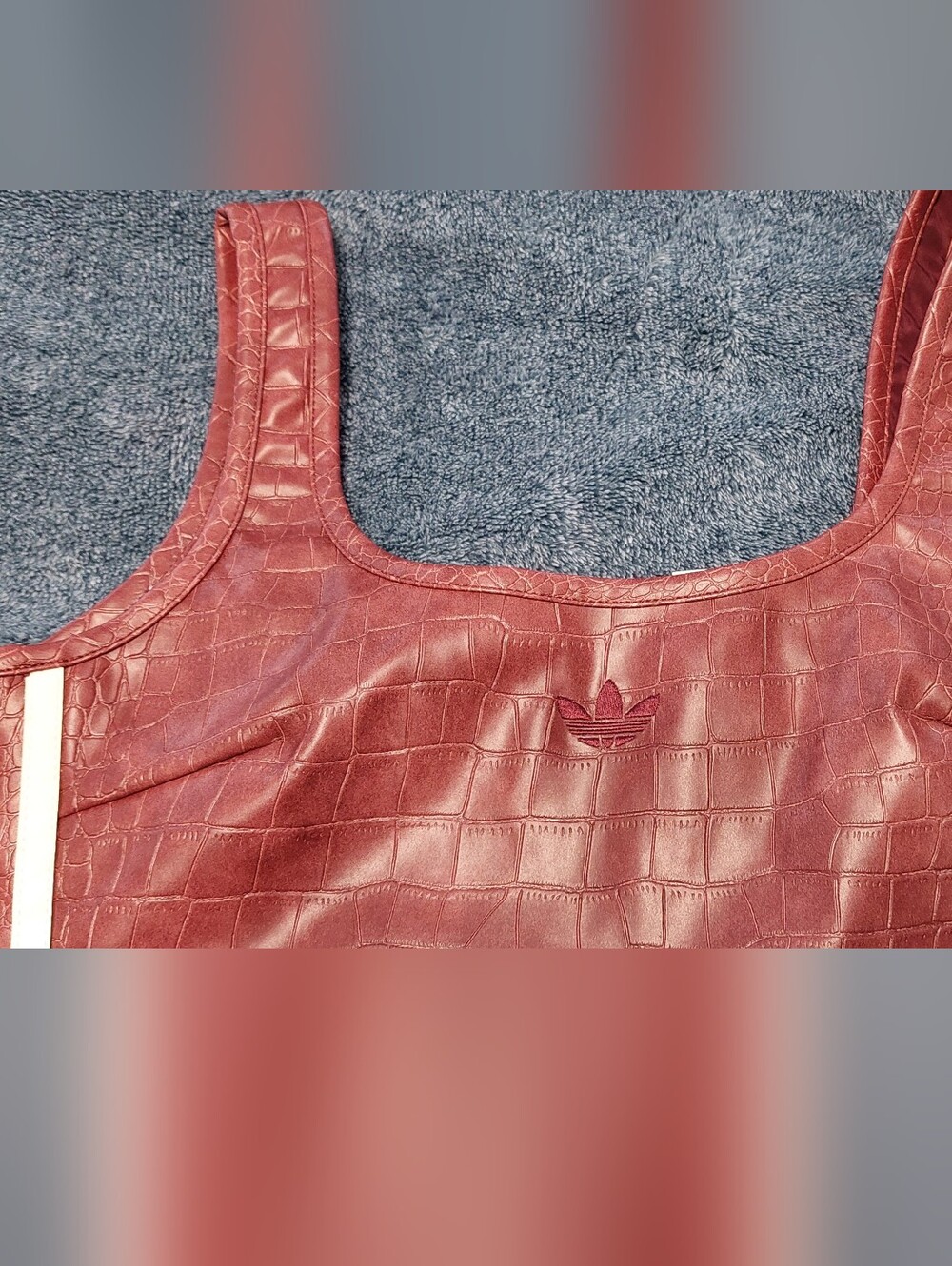 adidas Burgundy Croc-Texture Zip Pouch with Gold Logo . Pleather Corset . - Picture 2 of 12
